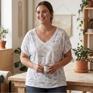 Made In Italy Women’s White V-Neck Graphic Tee, 95% Viscose, L/XL